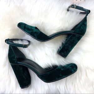 fiori francesi | Emerald Velvet Ankle Strap Pumps